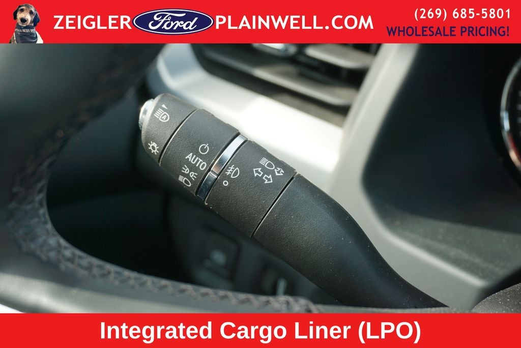 2023 GMC Acadia SLT LUX TECH & PREFERED PKG NAV 3RD ROW 4X4 TOW PKG