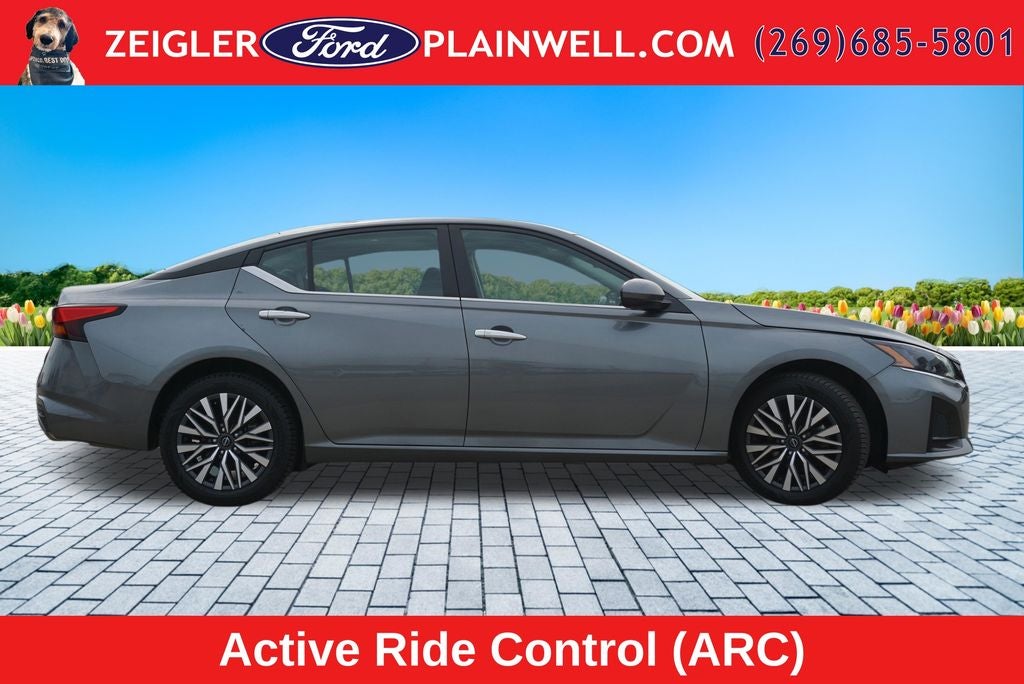 2023 Nissan Altima 2.5 SV AWD Single Panel Moonroof ProPILOT Assist R Camera
