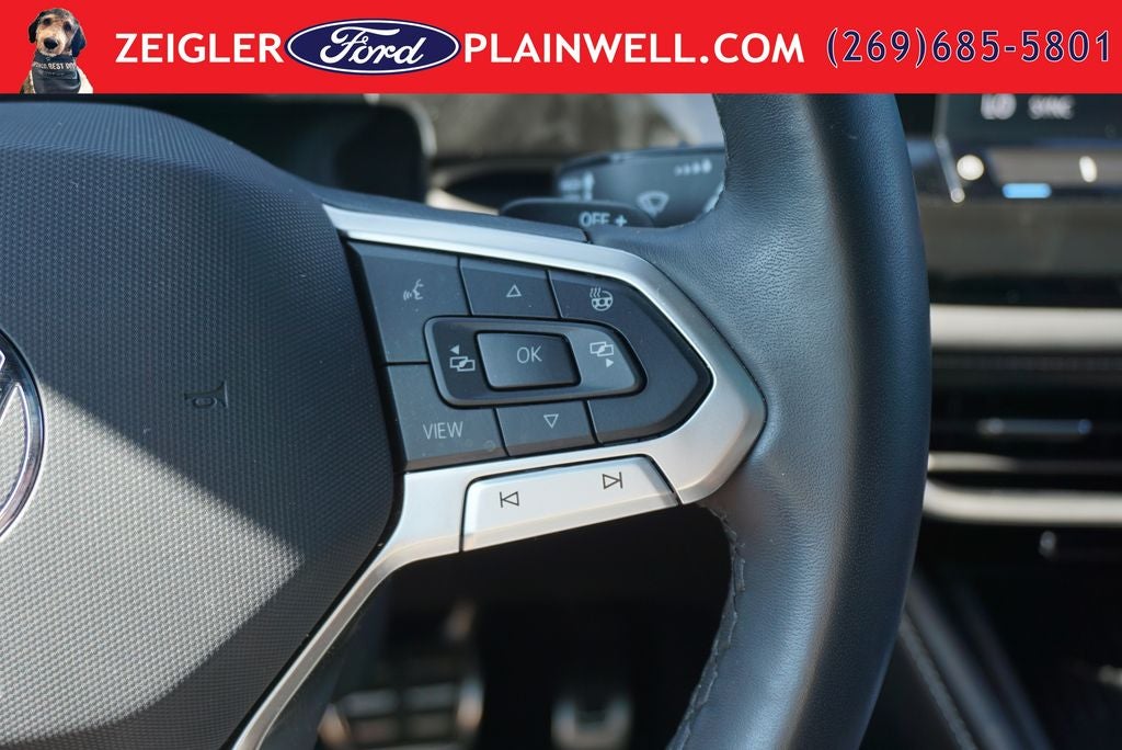 2025 Volkswagen Atlas Cross Sport 2.0T SEL Premium R-Line AWD Panoramic Roof Nav Leather Harmon Kardon Blis