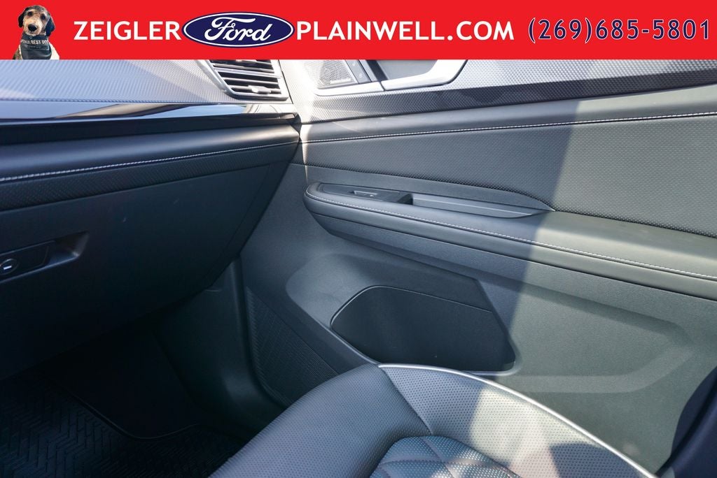 2025 Volkswagen Atlas Cross Sport 2.0T SEL Premium R-Line AWD Panoramic Roof Nav Leather Harmon Kardon Blis