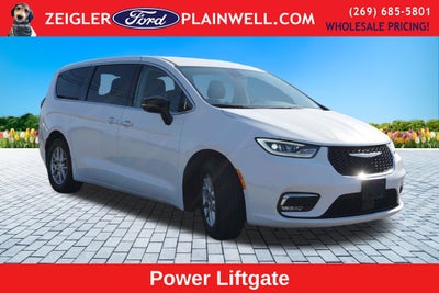 2024 Chrysler Pacifica Touring L Leather Quad Seats Power Doors Rear Camera