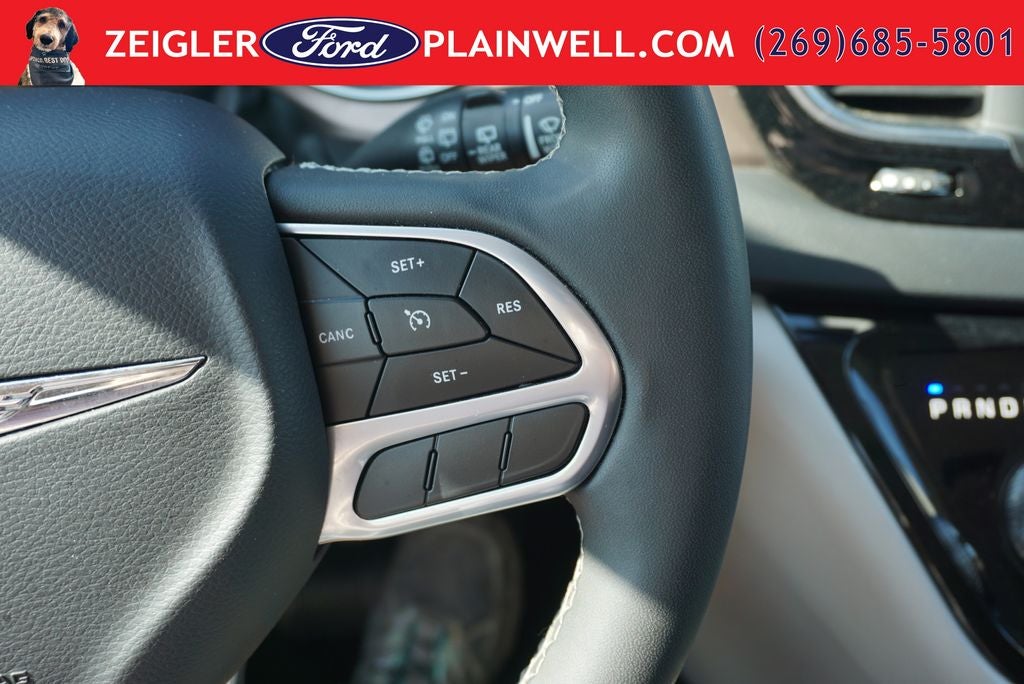 2023 Chrysler Voyager LX