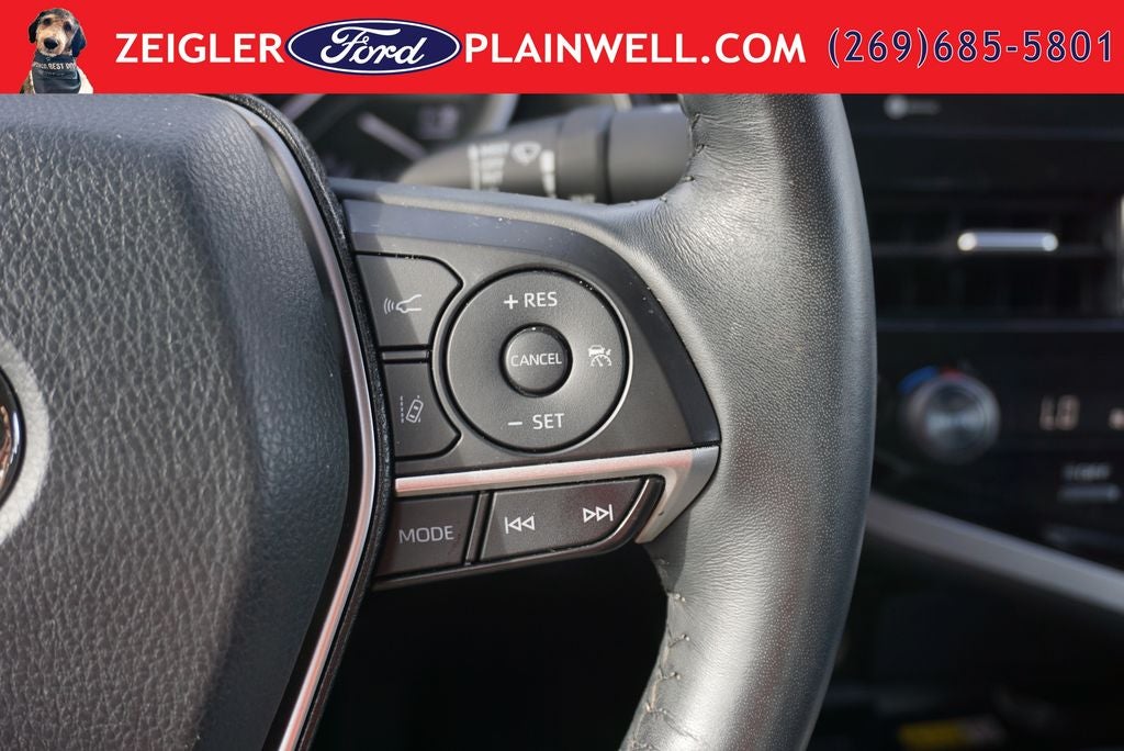 2022 Toyota Camry Hybrid XLE Leather Power Moonroof Rear Camera