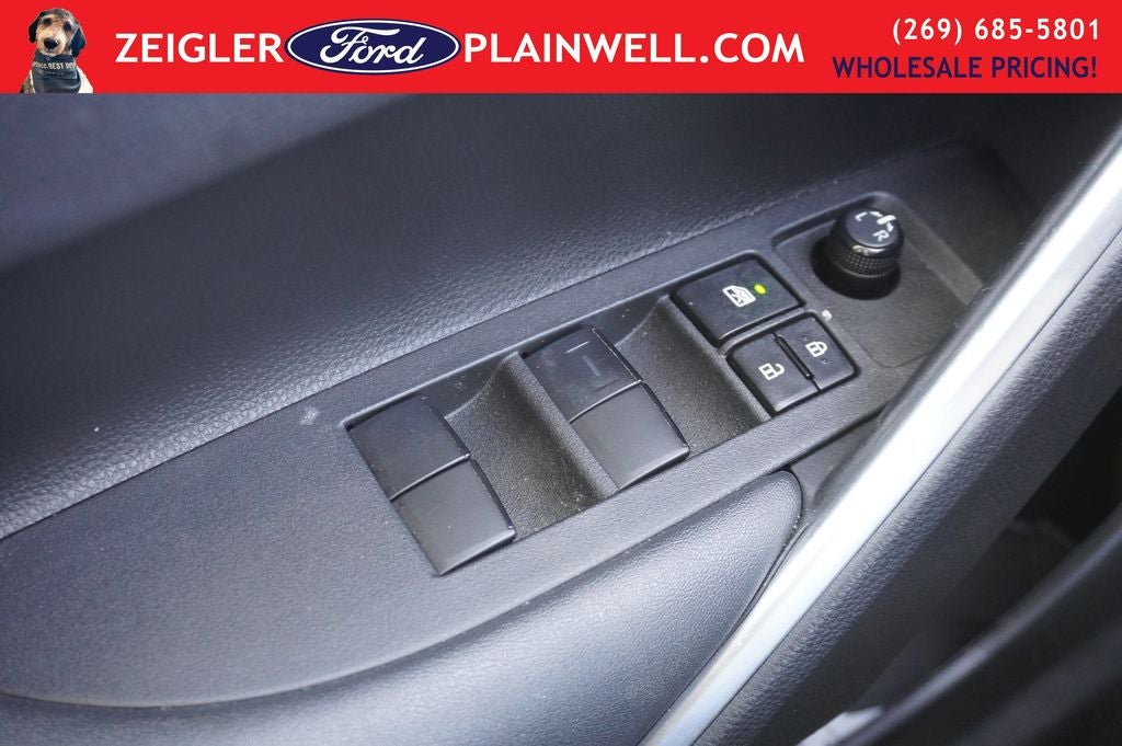 2023 Toyota Corolla Cross XLE AWD MOONROOF HEATED LEATHER BLIS REAR CAMERA