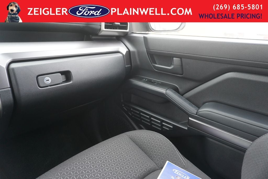 2025 Toyota 4Runner SR5 BLACK EDITION 4X4