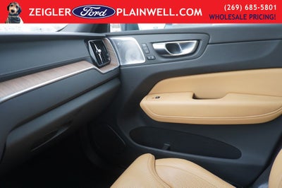 2023 Volvo XC60 B5 Ultimate Bright Theme PANORAMIC ROOF AWD HEATED LEATHER REAR CAMERA