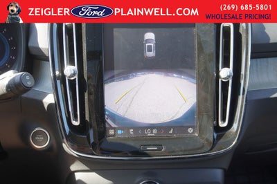2023 Volvo XC40 B5 Plus Dark Theme AWD HEATED LEATHER POWER MOONROOF NAV