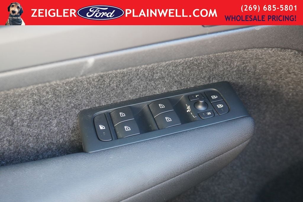 2023 Volvo XC40 B5 Plus Dark Theme AWD HEATED LEATHER POWER MOONROOF NAV