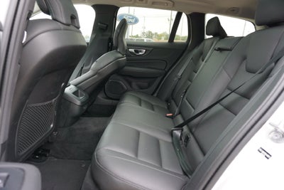 2025 Volvo V60 Cross Country B5 Plus