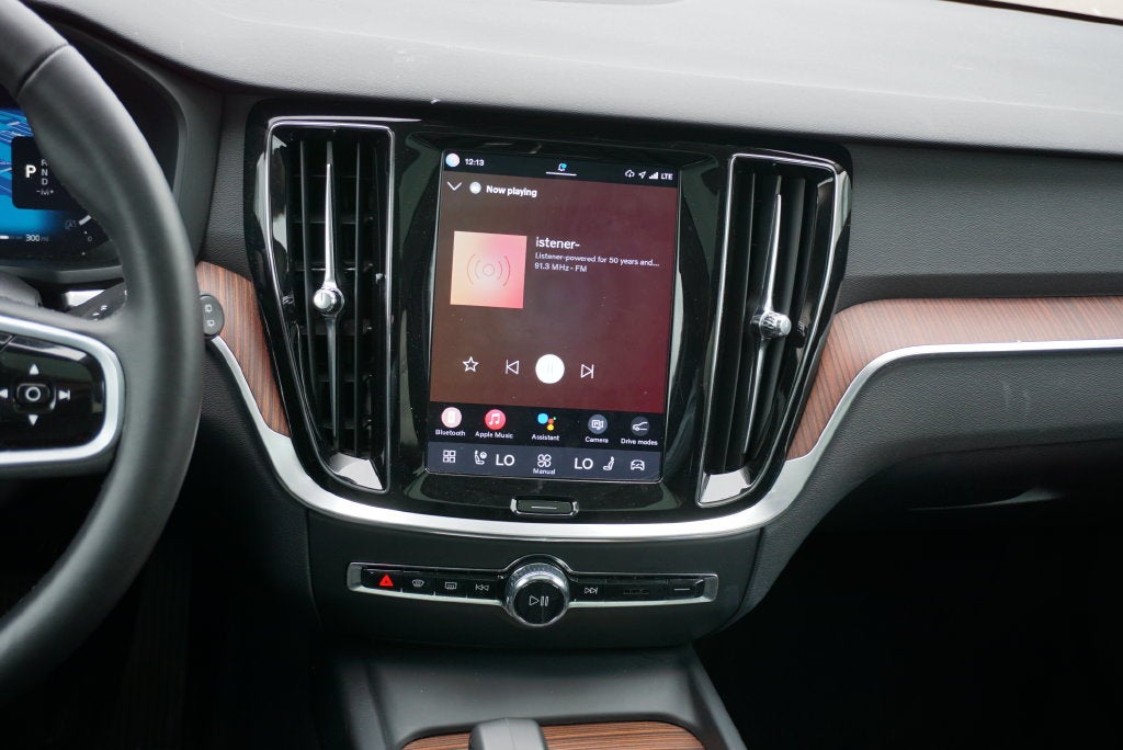 2025 Volvo V60 Cross Country B5 Plus