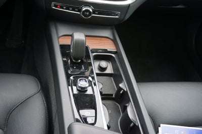 2025 Volvo V60 Cross Country B5 Plus