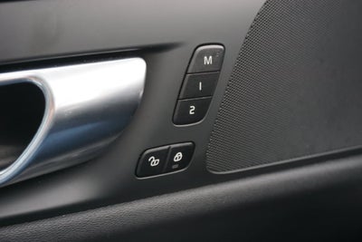 2025 Volvo V60 Cross Country B5 Plus