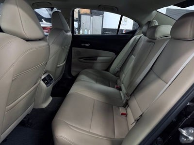 2017 Acura TLX w/Technology Package