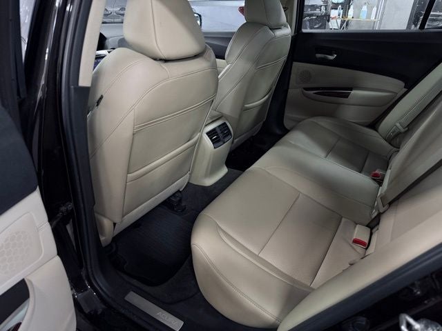 2017 Acura TLX w/Technology Package