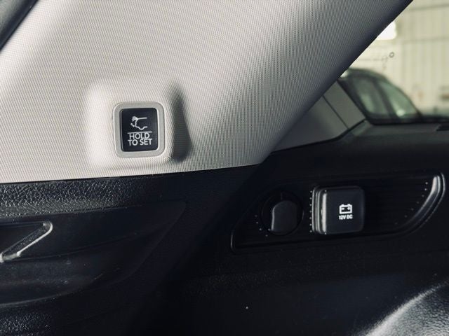 2023 Jeep Grand Cherokee Laredo 4x4