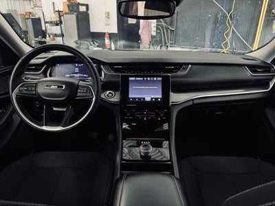 2023 Jeep Grand Cherokee Laredo 4x4