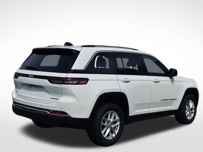 2023 Jeep Grand Cherokee Laredo 4x4