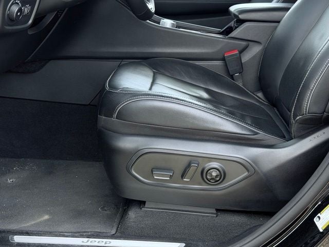 2022 Jeep Grand Cherokee Overland 4x4