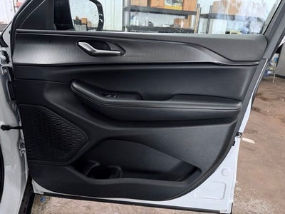2024 Jeep Grand Cherokee L Altitude 4x4
