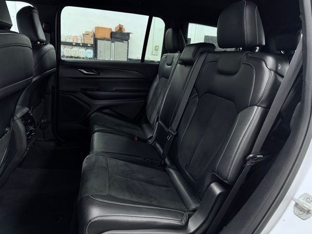2024 Jeep Grand Cherokee L Altitude 4x4