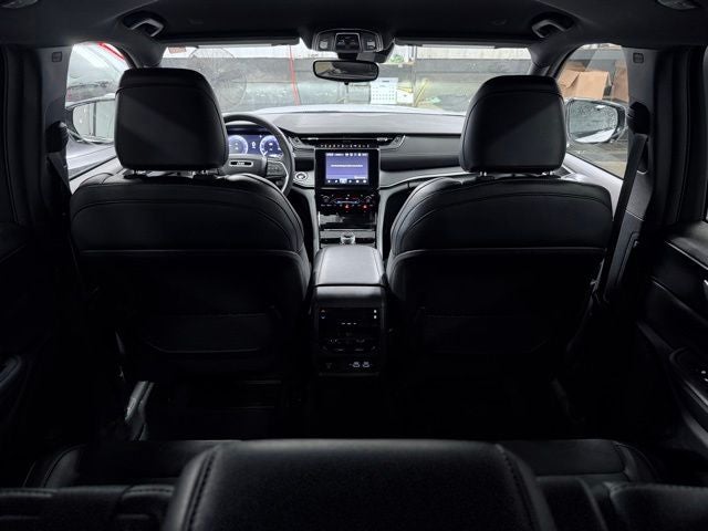 2024 Jeep Grand Cherokee L Altitude 4x4