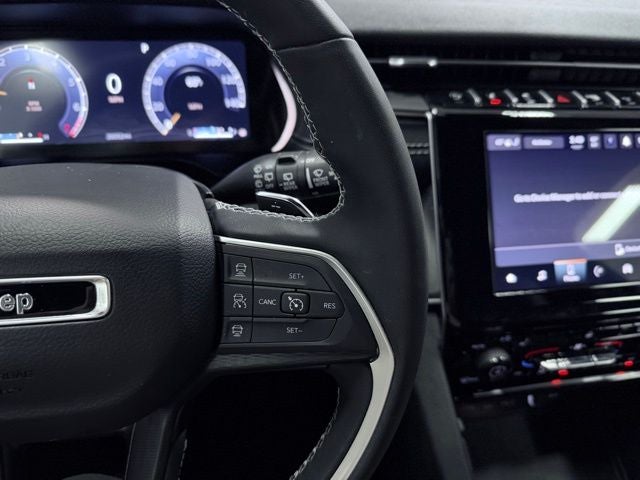 2024 Jeep Grand Cherokee L Altitude 4x4