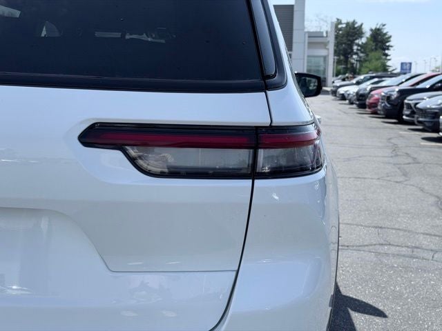 2024 Jeep Grand Cherokee L Altitude 4x4