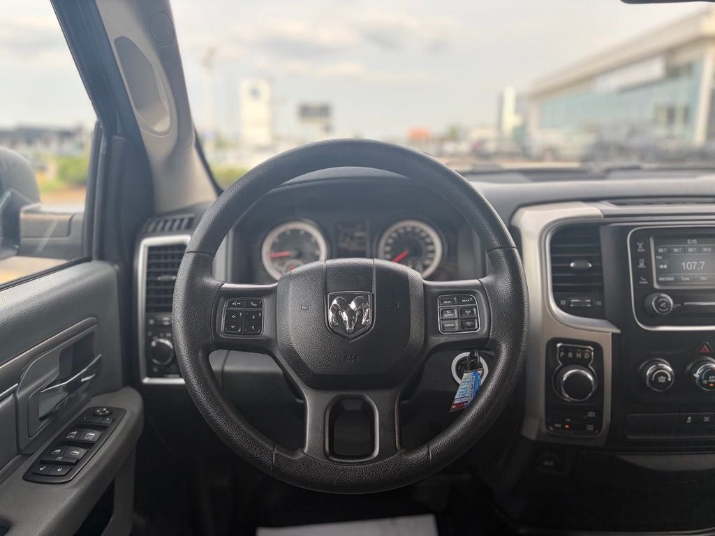 2016 RAM 1500 SLT