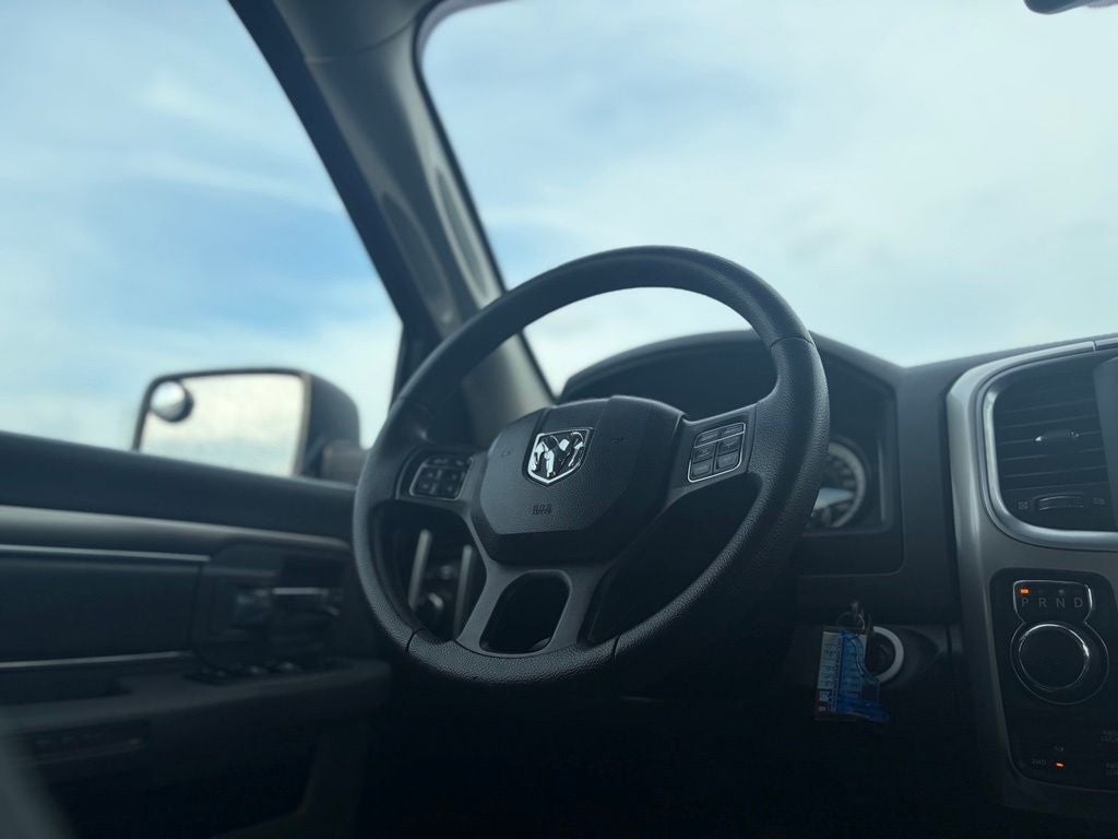 2016 RAM 1500 SLT