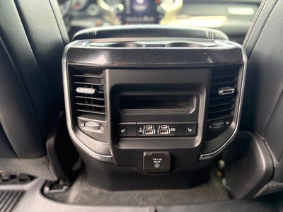 2019 RAM 1500 Laramie Crew Cab 4x4 5'7' Box