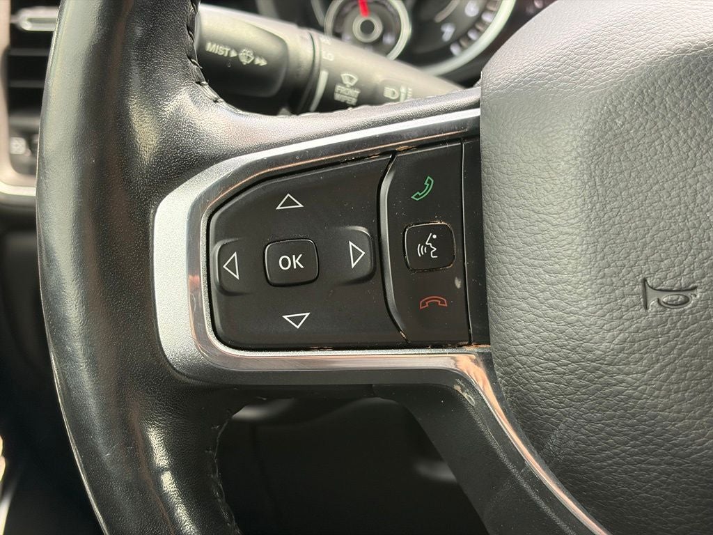 2019 RAM 1500 Laramie Crew Cab 4x4 5'7' Box