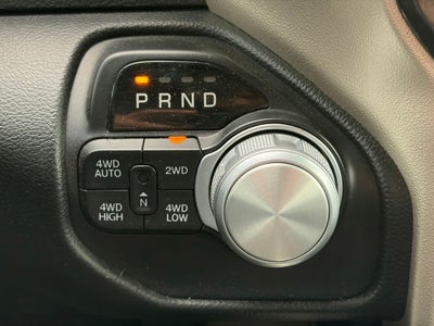 2019 RAM 1500 Laramie Crew Cab 4x4 5'7' Box