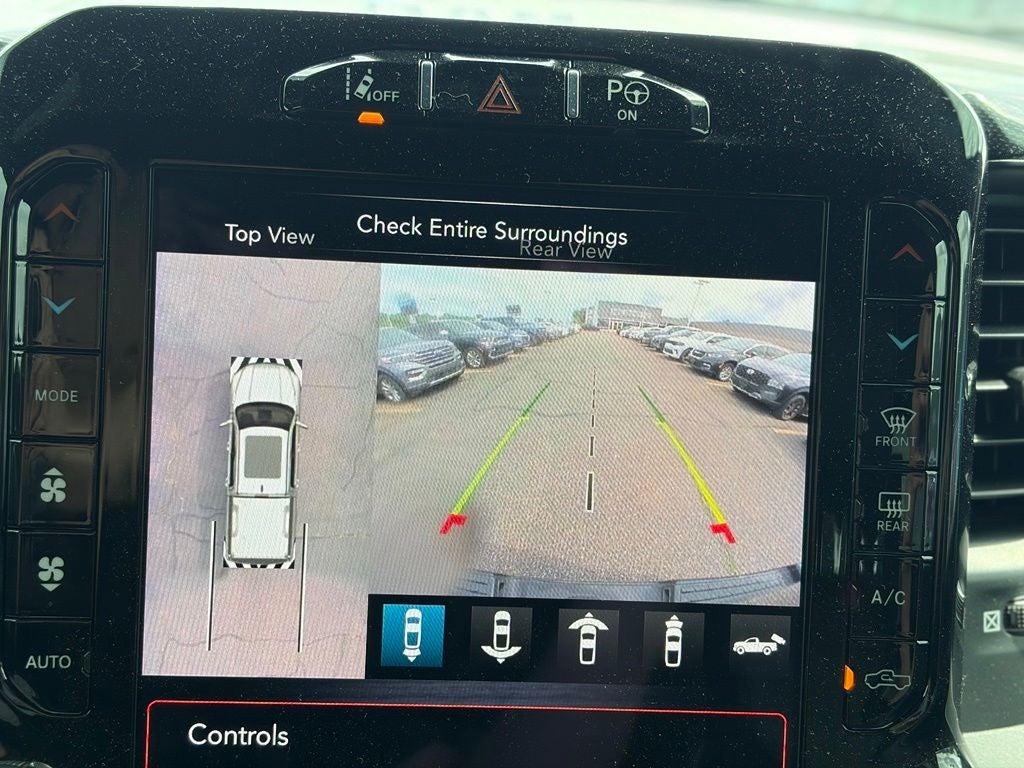 2019 RAM 1500 Laramie Crew Cab 4x4 5'7' Box