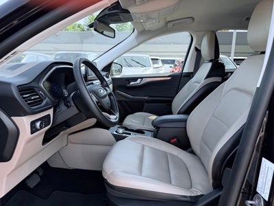 2022 Ford Escape Hybrid Titanium Hybrid