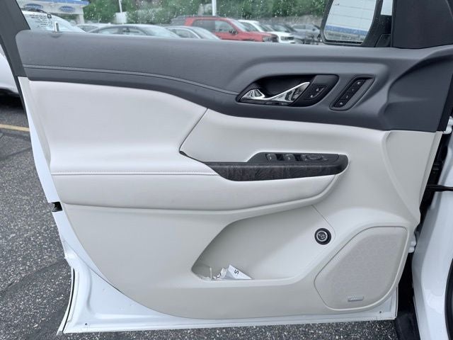 2023 GMC Acadia AWD Denali