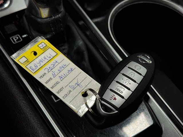 2024 Nissan Altima SV FWD