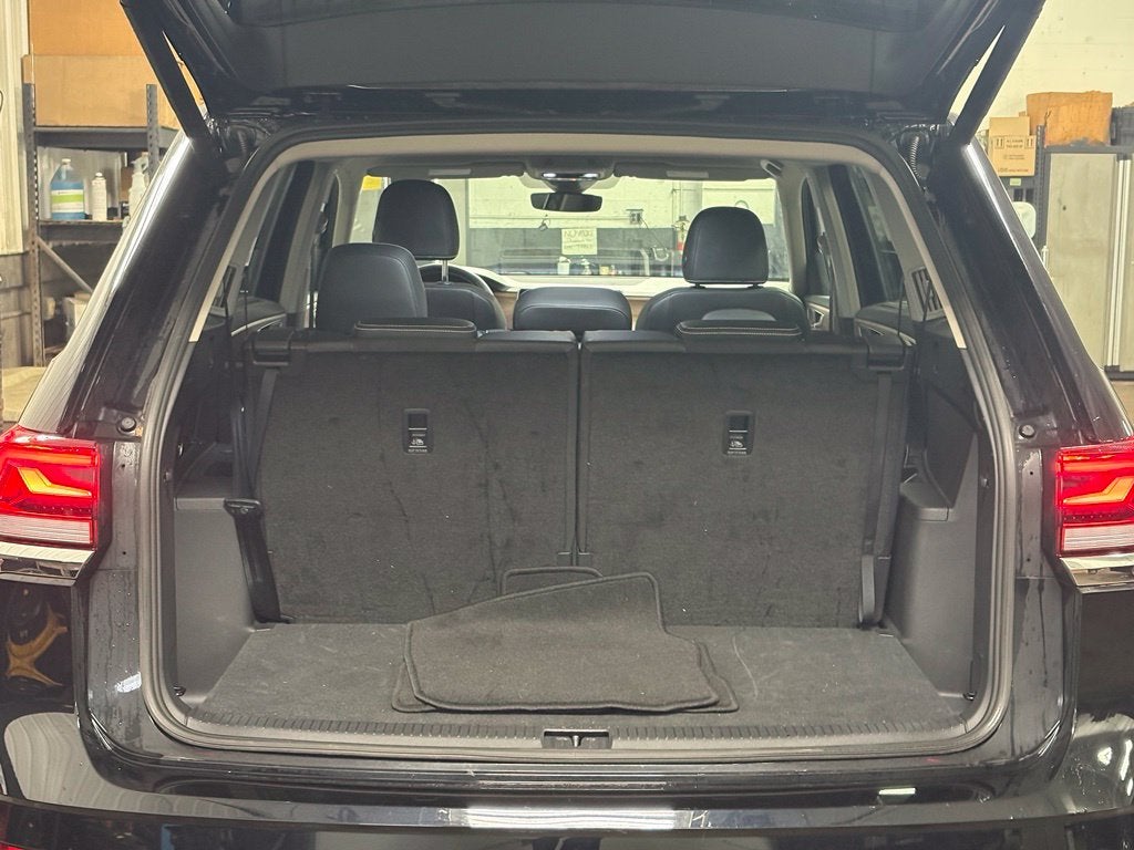 2025 Volkswagen Atlas 2.0T SE w/Technology
