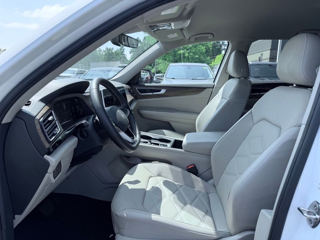 2024 Volkswagen Atlas 2.0T SE