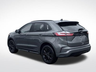2022 Ford Edge SE
