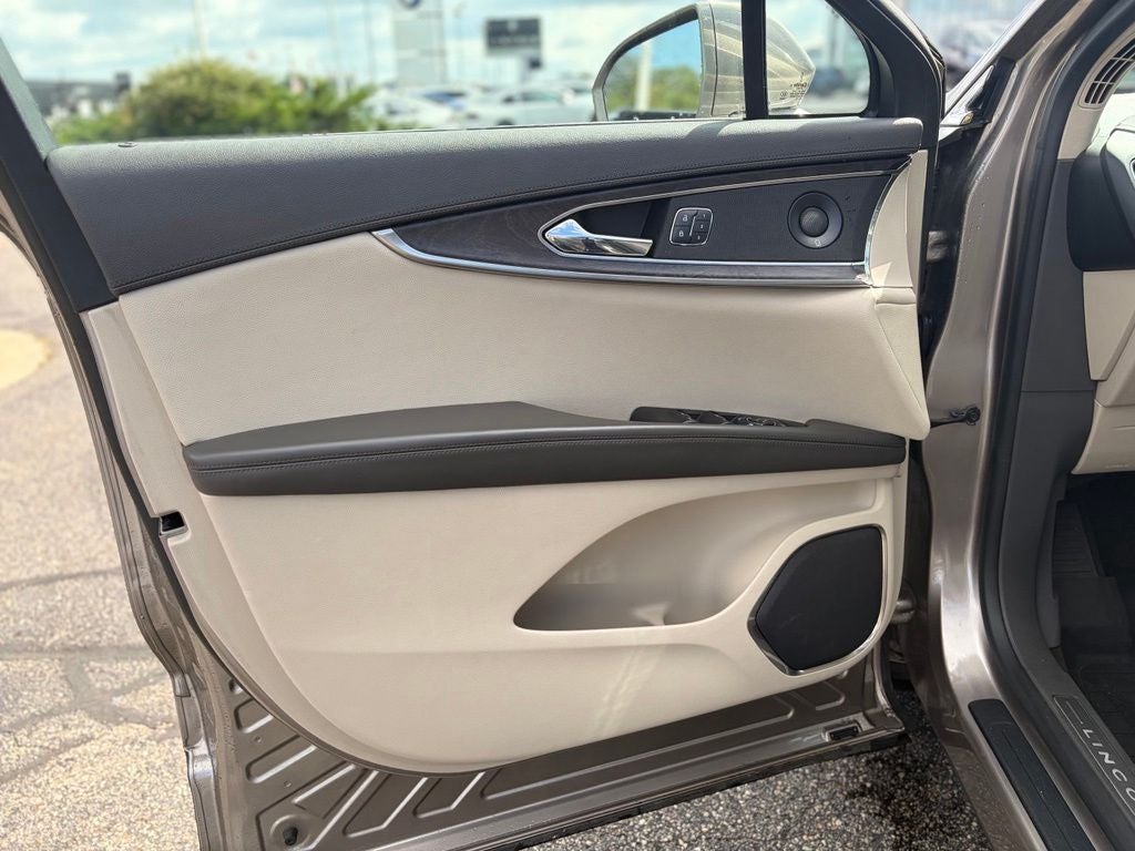 2020 Lincoln Nautilus Reserve
