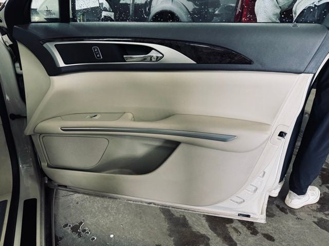 2014 Lincoln MKZ Base