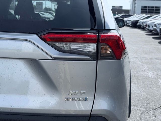 2022 Toyota RAV4 Hybrid XLE