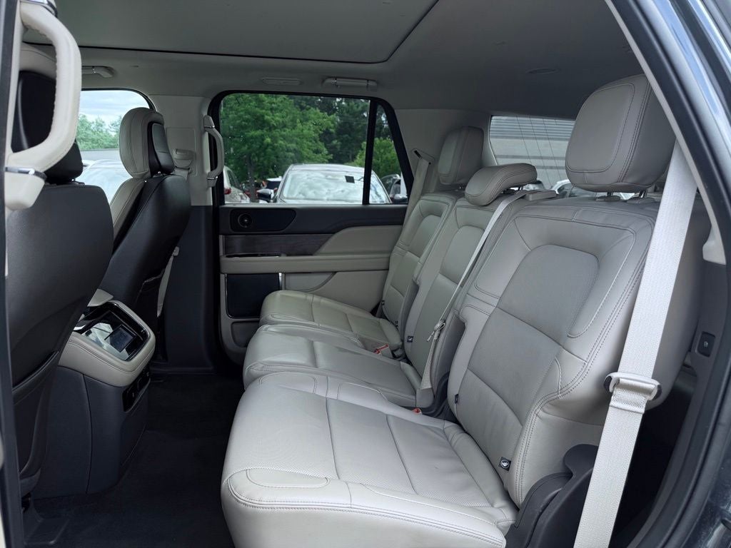 2022 Lincoln Navigator Standard