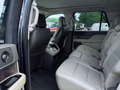 2022 Lincoln Navigator Standard