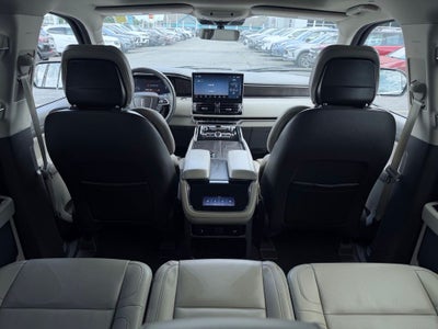 2022 Lincoln Navigator Standard