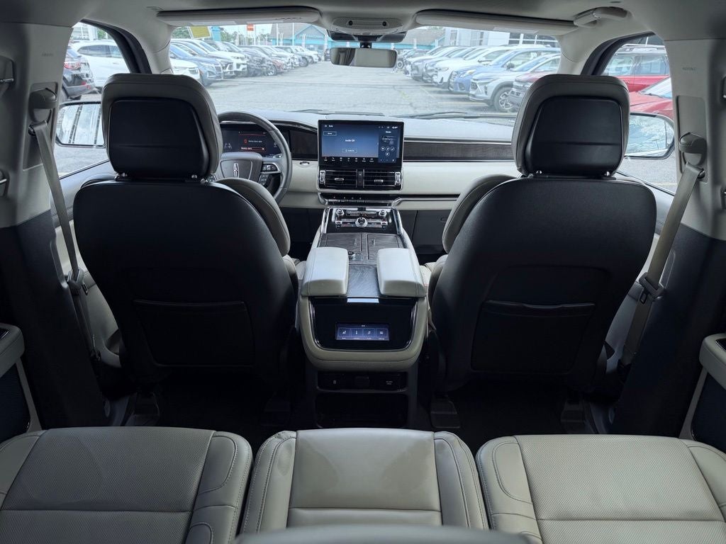 2022 Lincoln Navigator Standard