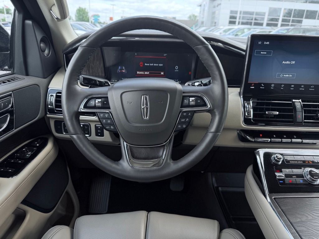 2022 Lincoln Navigator Standard