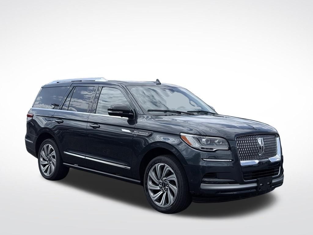 2022 Lincoln Navigator Standard