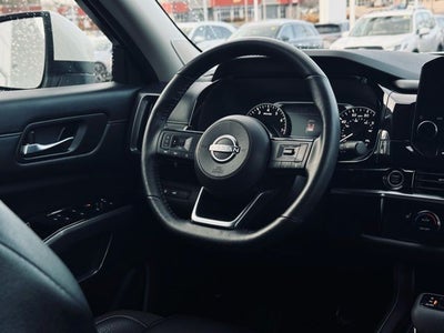 2023 Nissan Pathfinder SL 4WD