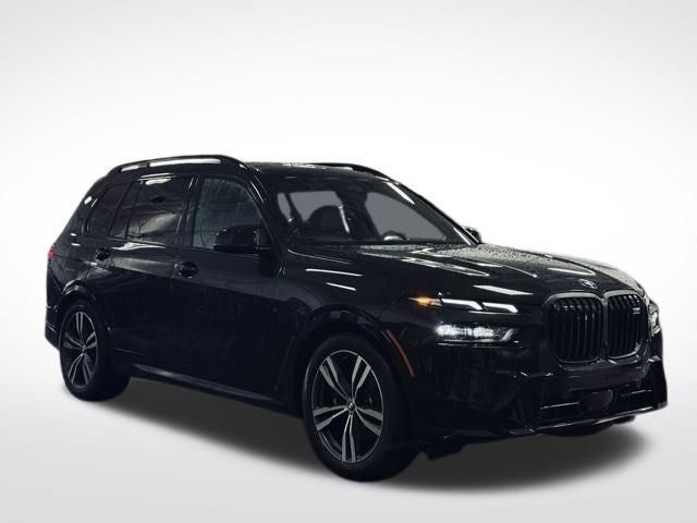 2025 BMW X7 M60i